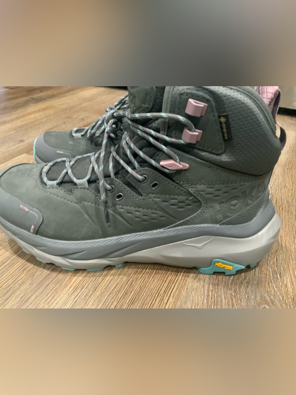 New Hoka Kaha 2 Mid GTX Gore-Tex Trail Hiking Boot Castlerock Womens Sz 9.5 B - Picture 2 of 7